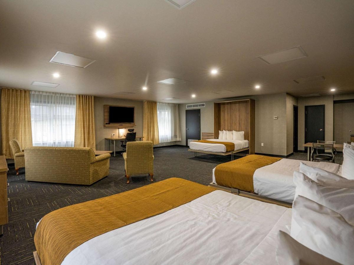 Quality Suites Дрюммондвилл Экстерьер фото