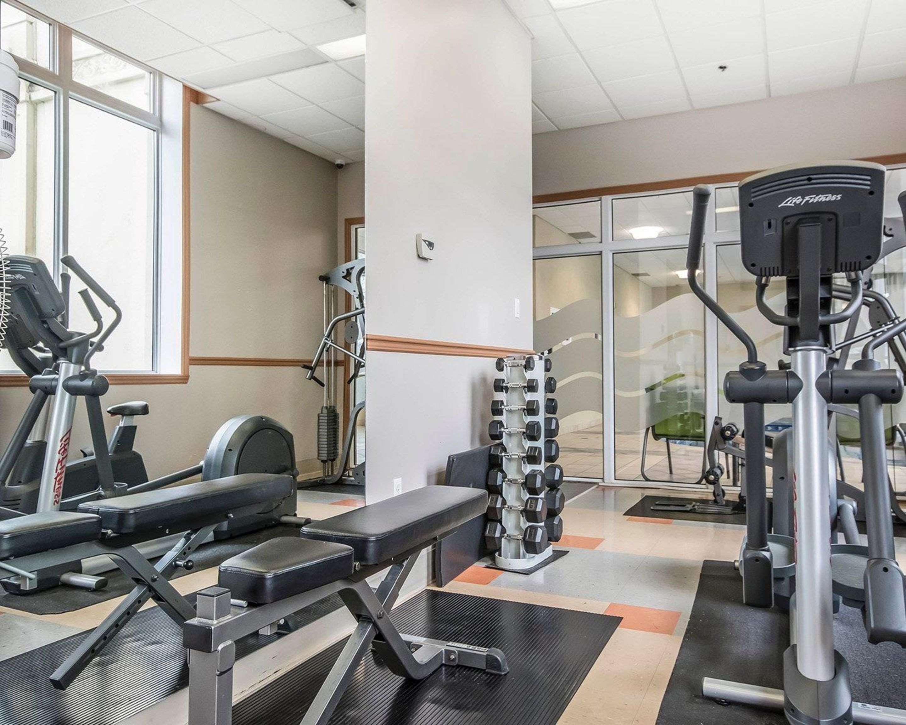 Quality Suites Дрюммондвилл Экстерьер фото