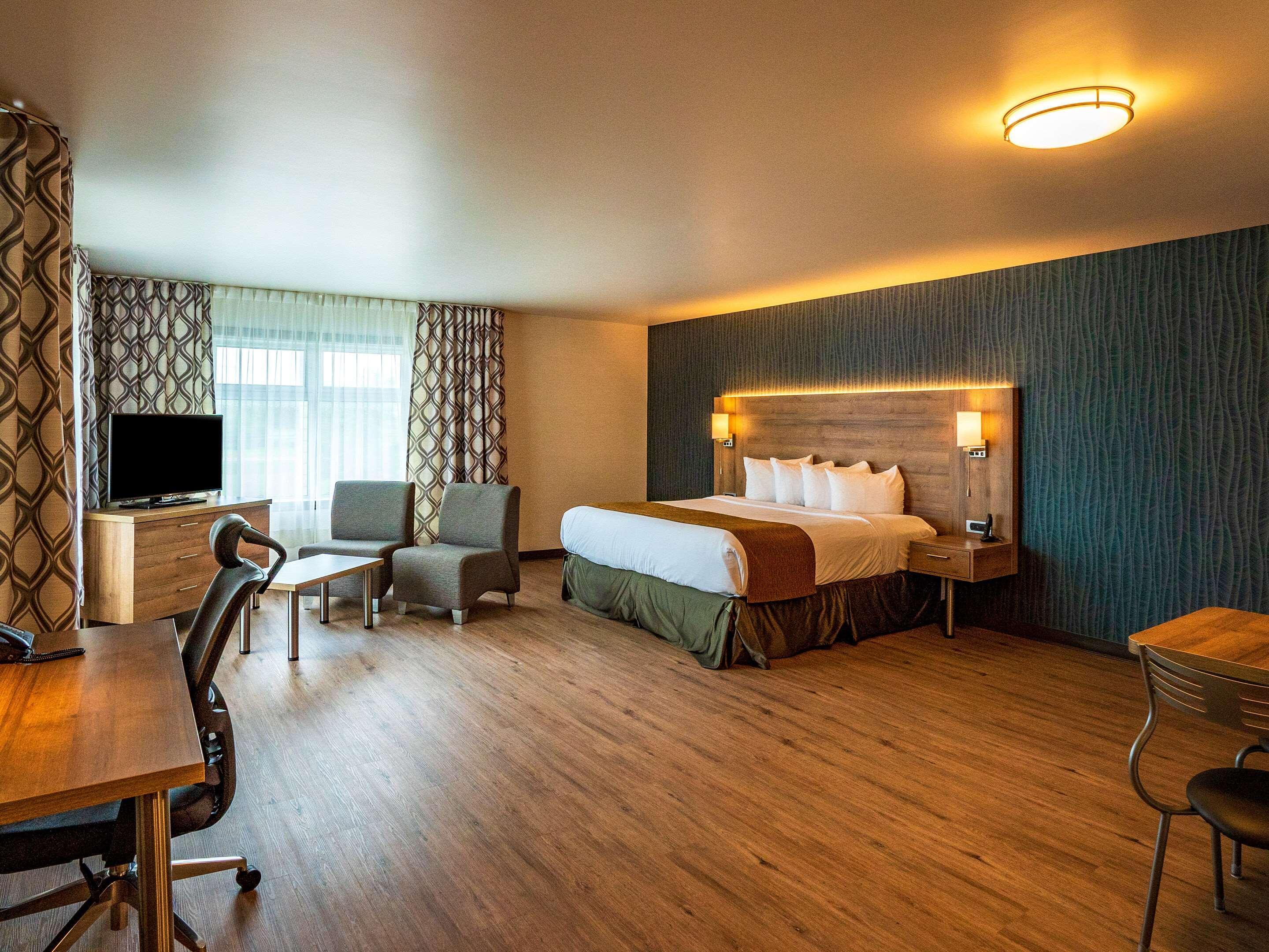 Quality Suites Дрюммондвилл Экстерьер фото