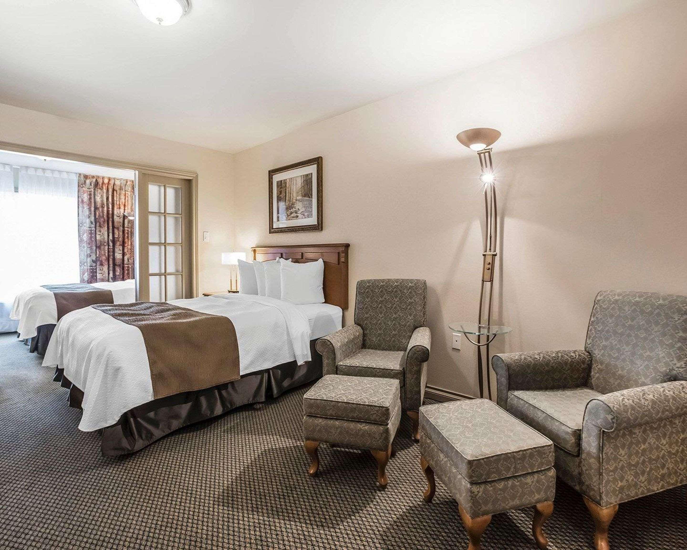 Quality Suites Дрюммондвилл Экстерьер фото