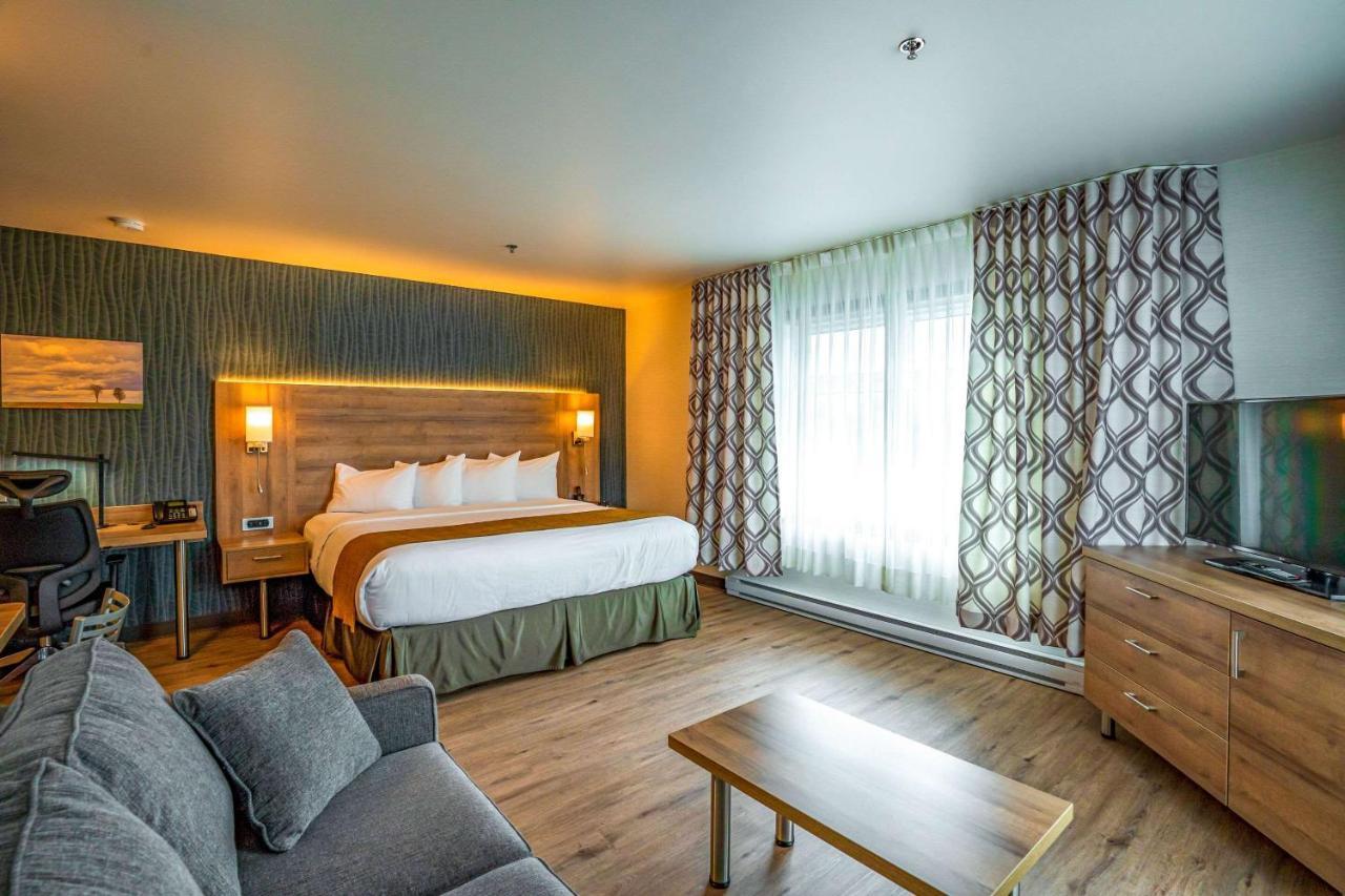 Quality Suites Дрюммондвилл Экстерьер фото