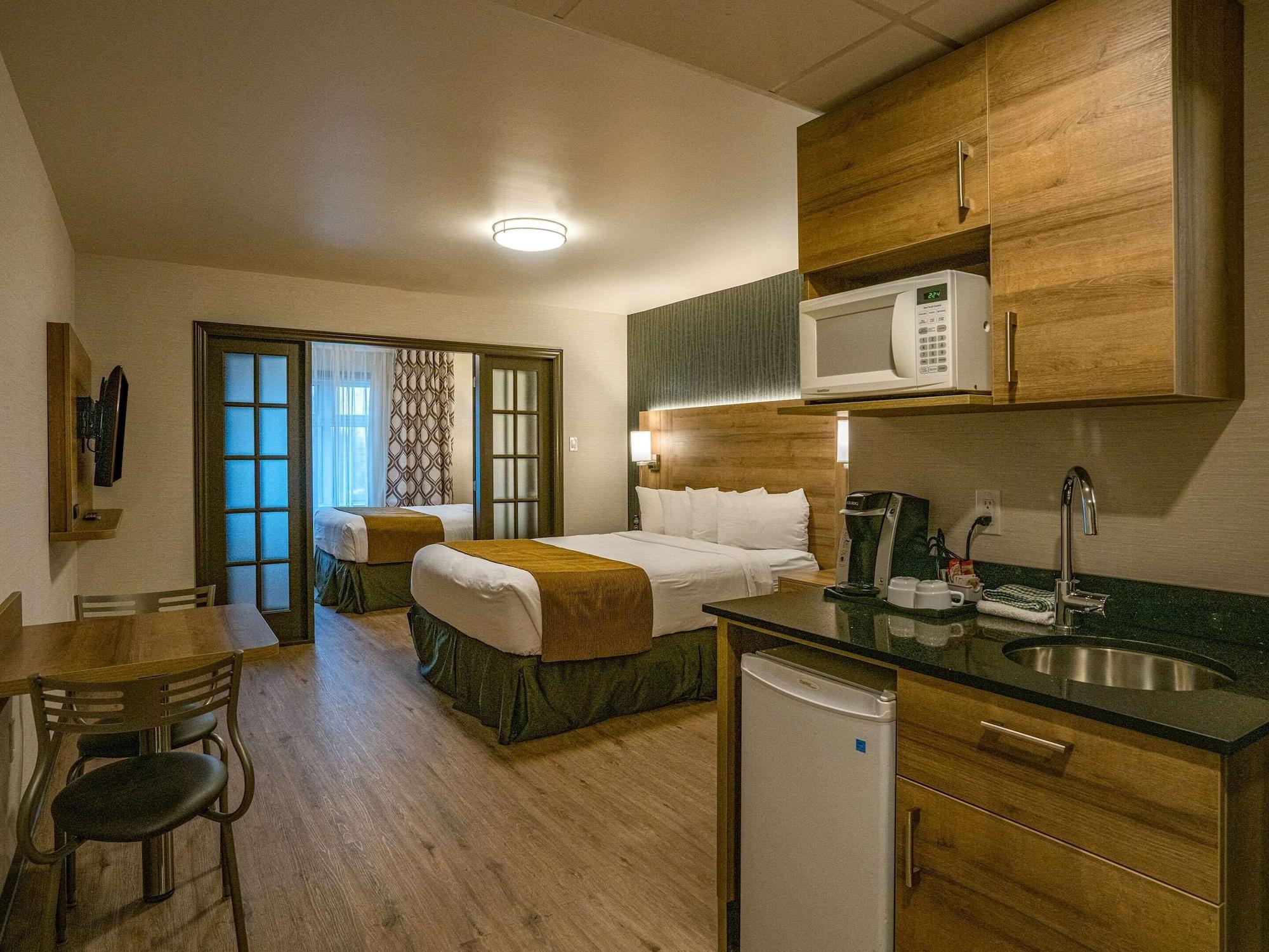 Quality Suites Дрюммондвилл Экстерьер фото